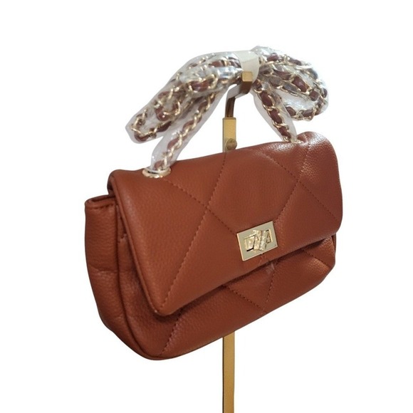 Queenie Quilted Crossbody Bag | Fall Capsule | Under $40 - Picture 3 of 11